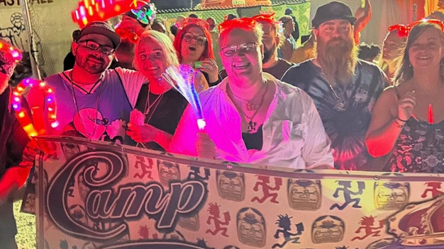 THE WELCOME HOME PARADE AT GOTJ IS LITERALLY LIT!