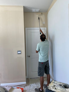 Painting in Long's