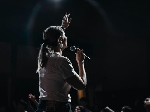 How Inspirational Speakers Boost Audience Engagement