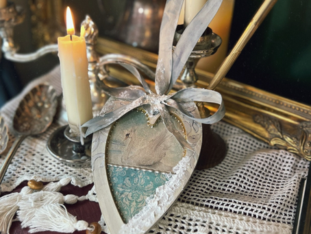 Winter Fantasy Hanging heart - Mixed media and decoupage project