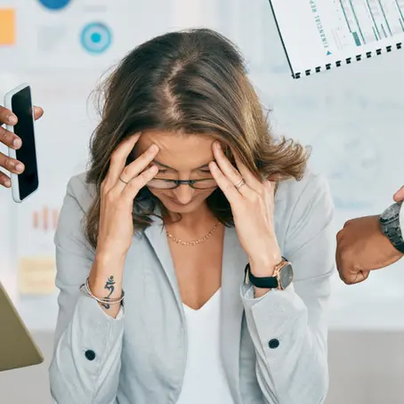 L’épuisement professionnel chez les cadres : quand les responsabilités pèsent sur l’équilibre