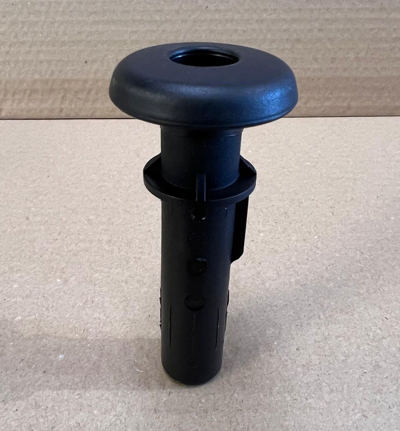 VW T6 Transporter Audi Skoda Volkswagen Headrest Guide Channel 7E0881920