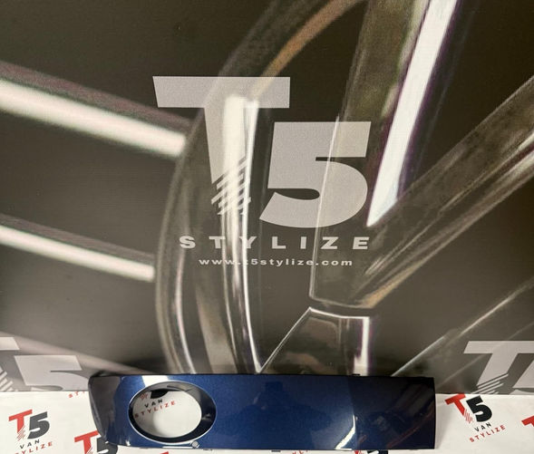 Genuine VW T5.1 Transporter front right bumper fog grille trim 2010–2015 #2