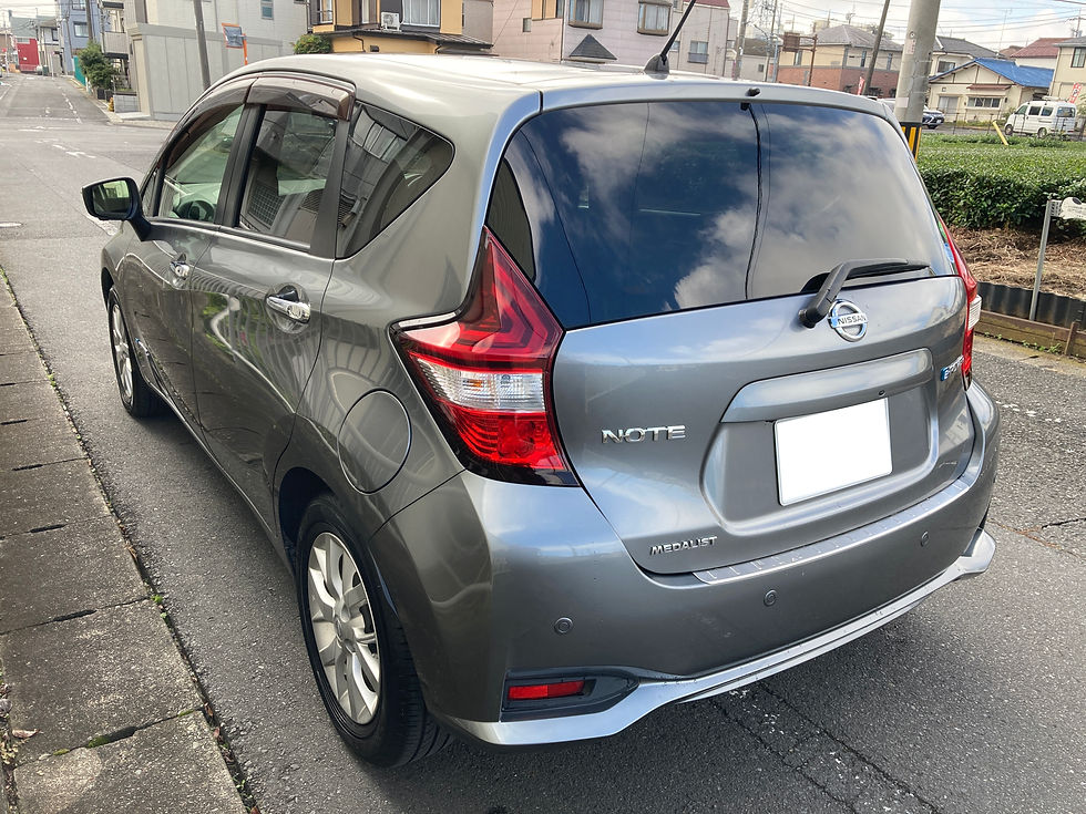 ノートの左後ろ