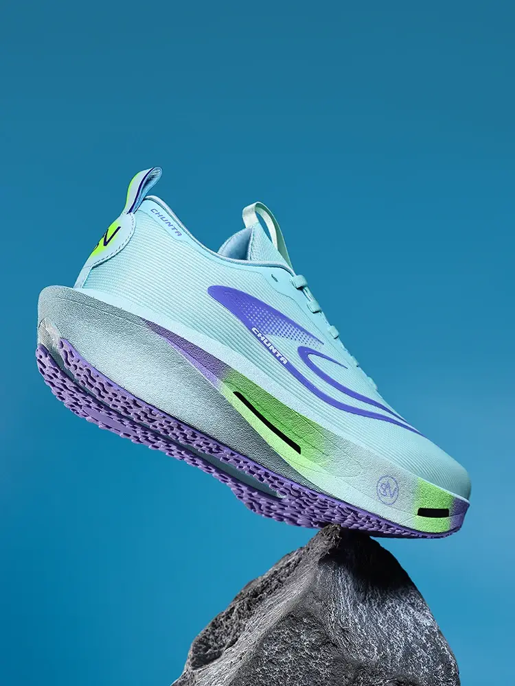 Miniatura: Zapatillas deportivas para correr con placa de carbono