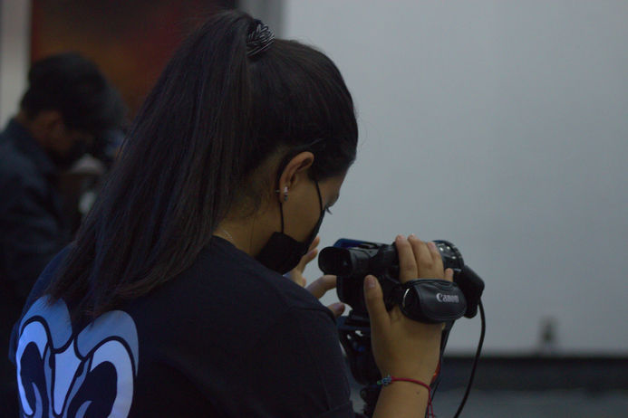 Transmisión En Vivo (Premios LiFE) 01