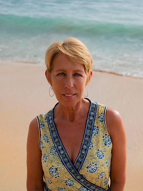 Debra_Headshot (1).jpg