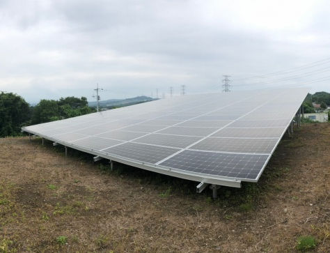 野立て 太陽光多段施工