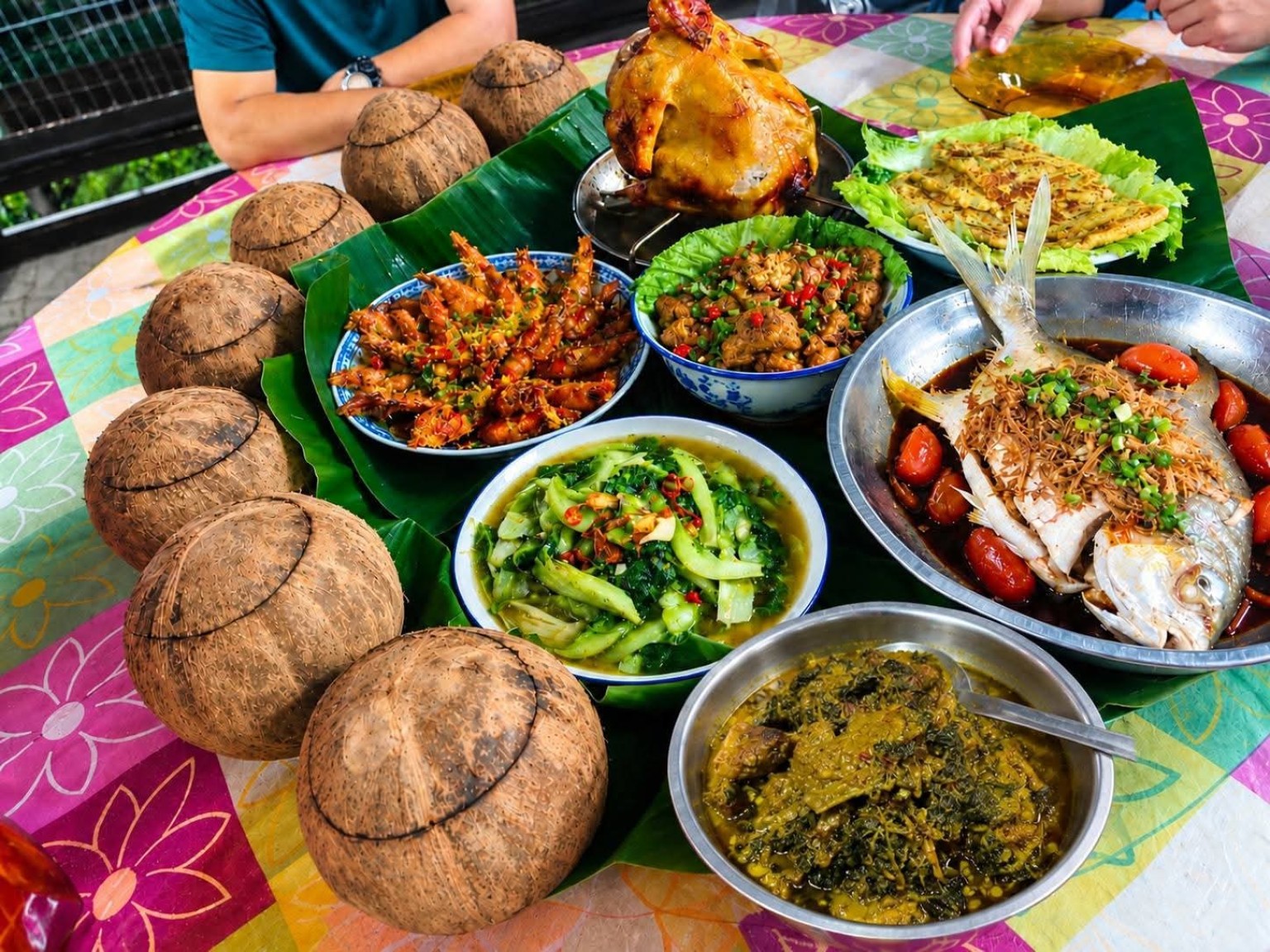 Real Potai Farmstay Negeri Sembilan group meal with Ayam Dongak fish prawns vegetables and coconut dishes at FELDA Bukit Rokan Gemencheh