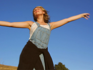 Jessy Lipton's Newest Single: Any Minute Review