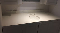 bathroom miterd edge 40mm white weiny quartz  (1)