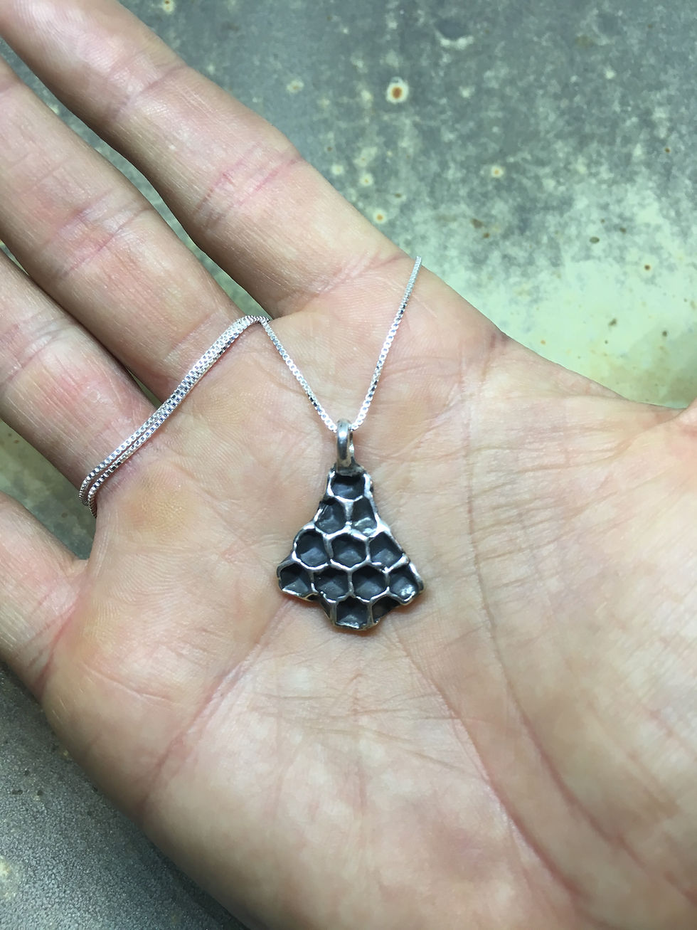 Thumbnail: Sterling Silver Md Honeycomb pendent w/ delicate chain