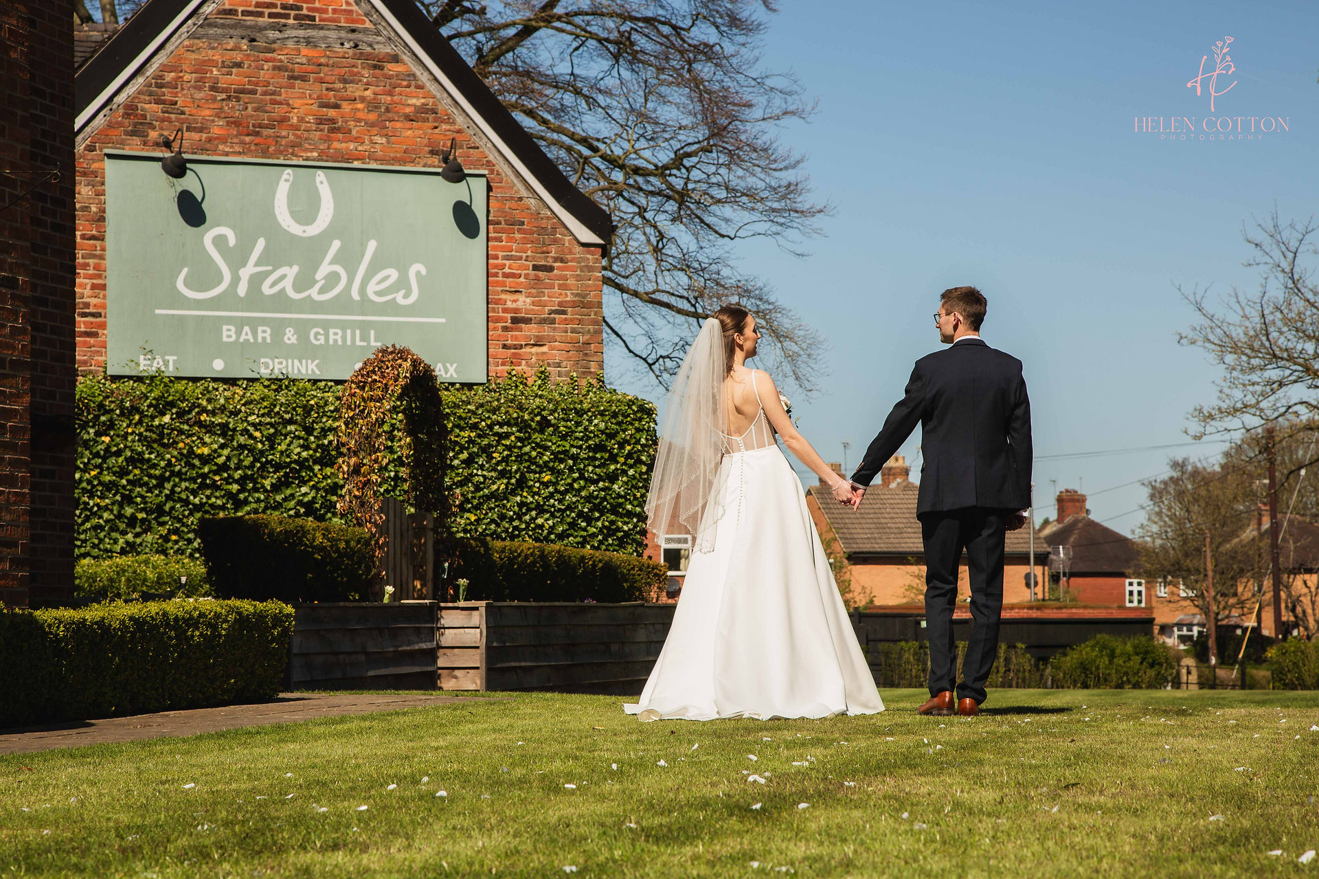 bride and  groom photographs
