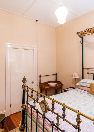 32 Villiers Street Grafton - Downstairs bedroom with double bed