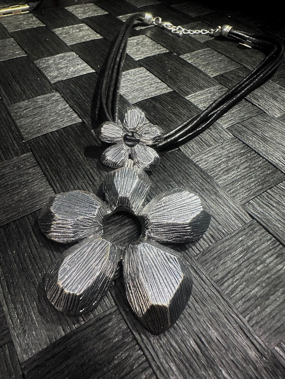 Thumbnail: Daisy short necklace 