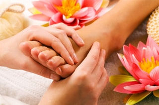 Foot with Thera (Foot Reflexology with Therapeutic Massage)