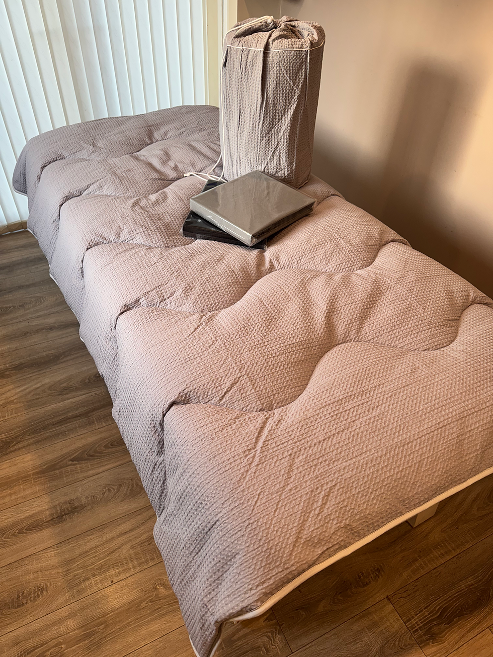 Thumbnail: 100% Cotton Coverless Duvet & Sheet Bundle