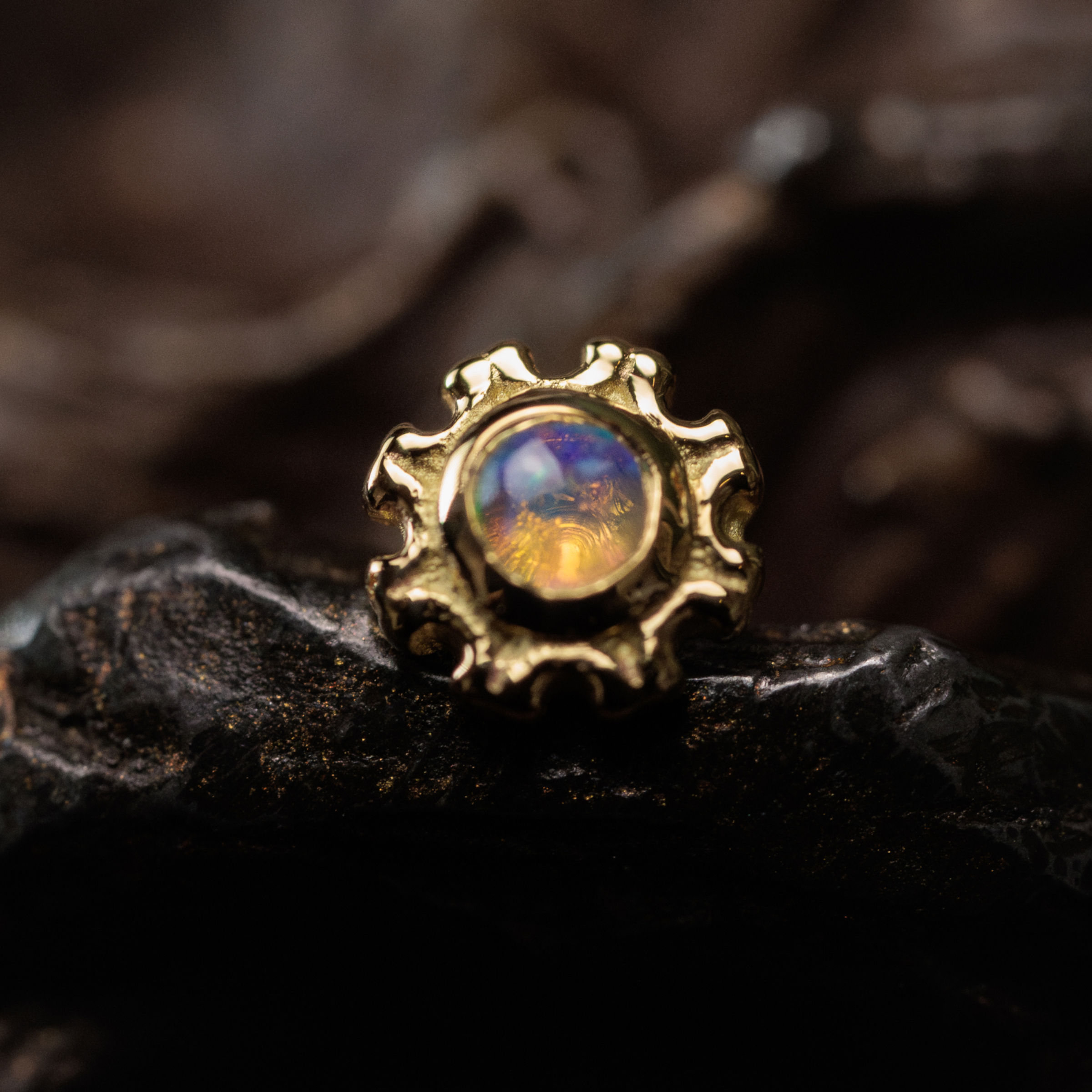 BVLA Firenze with Genuine White Opal - 18k Yellow Gold