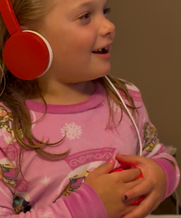 Listen to your stomach digesting with heartbeats electronic stethoscope for kids