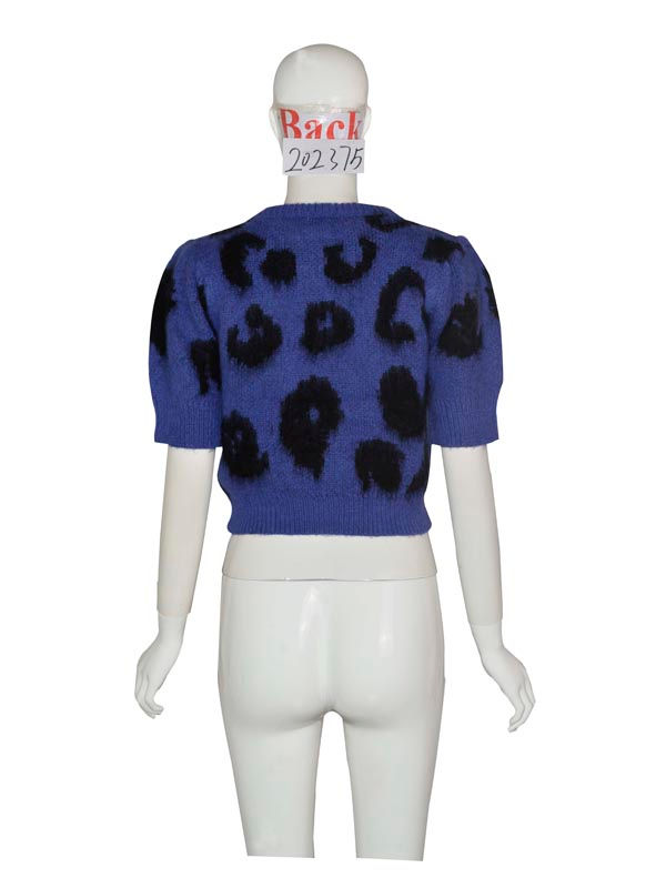 Thumbnail: Furry Leopard Print Short Sleeve Crop Top