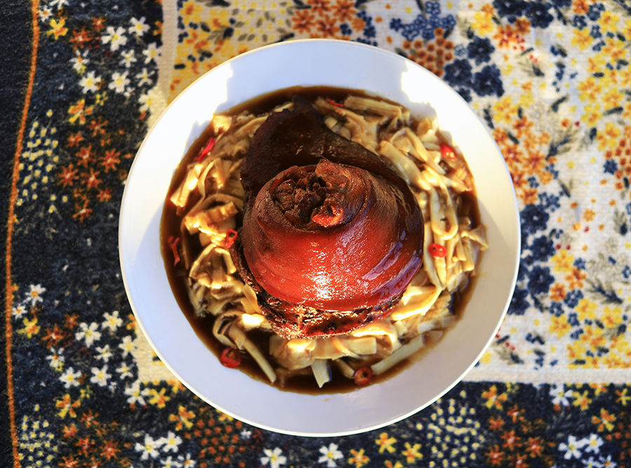 縮圖：筍香扣元寶 (筍絲蹄膀)