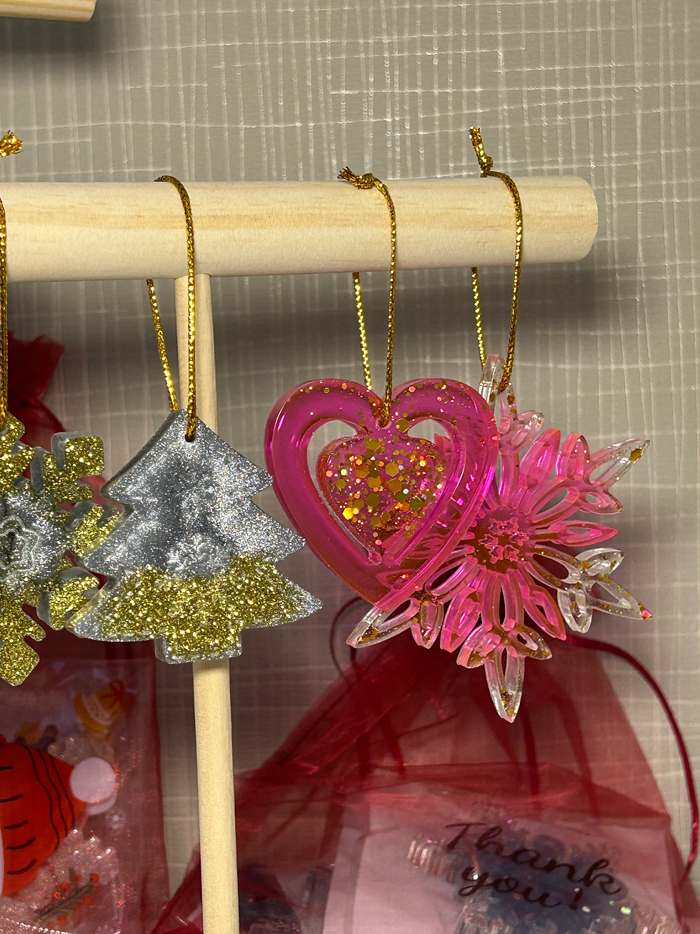 Miniature : Le lot de 4 Suspensions de Noel en resine epoxy