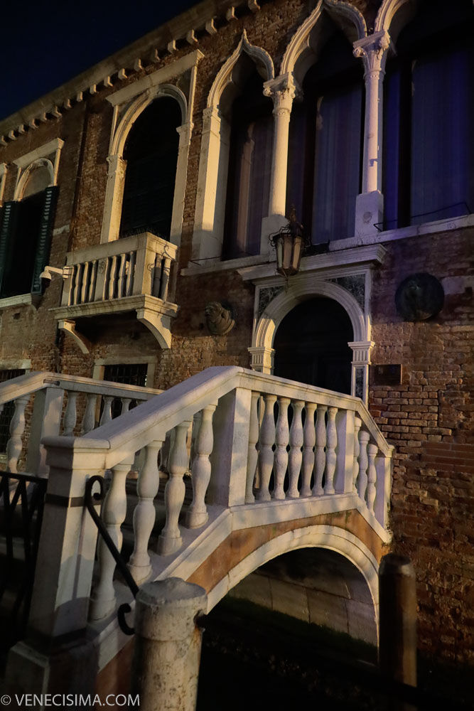 Los puentes de la Divina Comedia, este en primer plano es el puente del Purgatorio