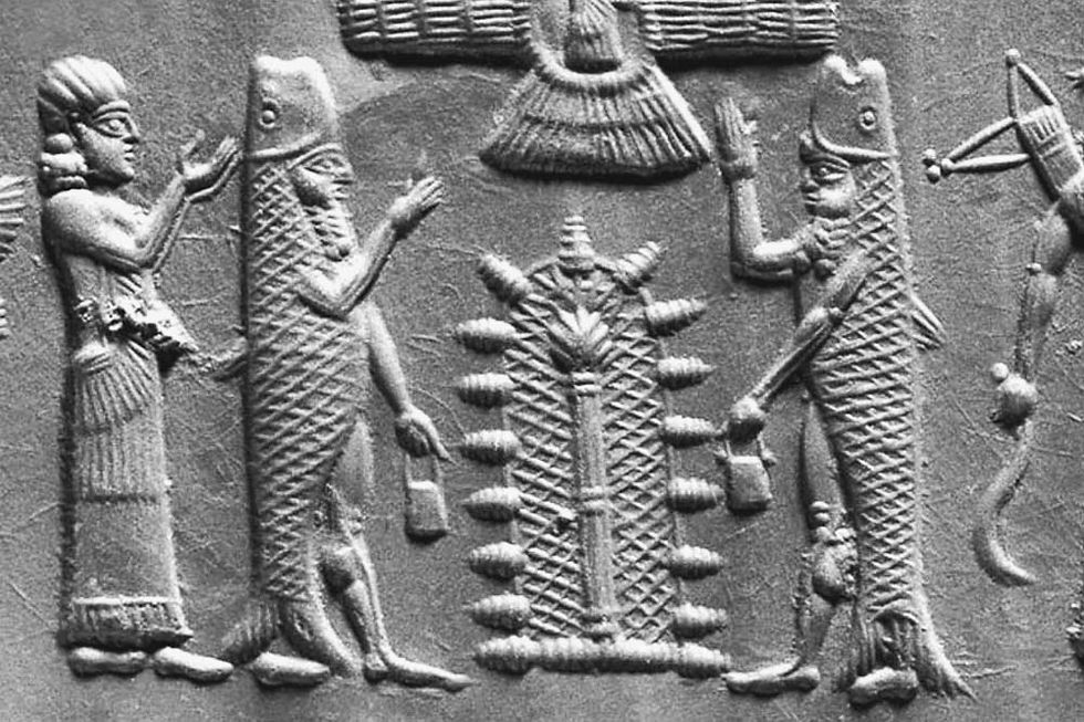 figuras de Apkallu, seres míticos de la antigua Mesopotamia