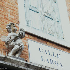 ANGELES CAUTIVOS Y SOMBRAS DE BARBACANI: LA CALLE LARGA A SAN TOMÀ