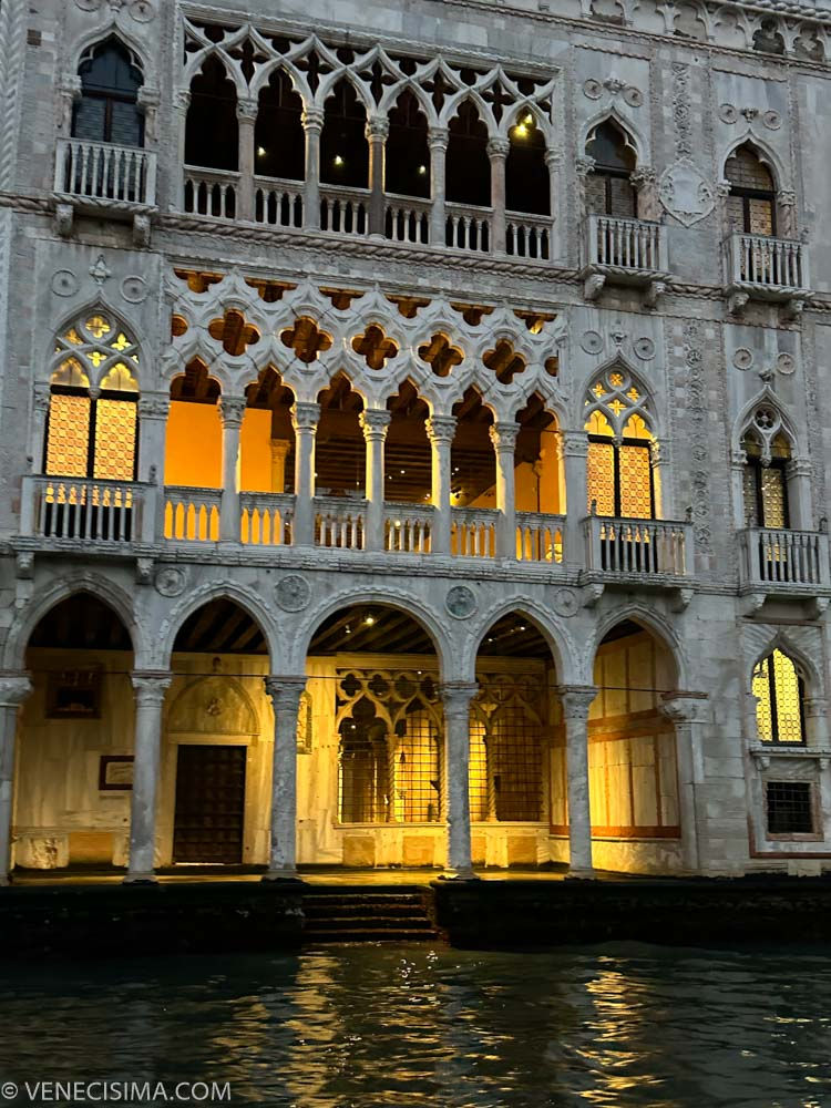 La belleza de Ca' d'Oro donde se encuentra el políptico de la Pasión de Cristo