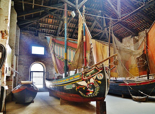 Barco de Pescadores. Pabellón Grandes Naves