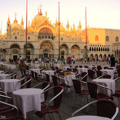 ¿Es un precio justo el que se paga en una cafetería de la Plaza de San Marcos?