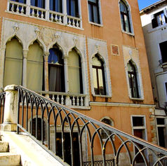 EL PUENTE DE LAS MARAVILLAS ¿MÁS ROMÁNTICO QUE EL PUENTE DE LOS SUSPIROS?