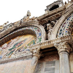 LA LEYENDA DE LA SACRÍLEGA BANDERA DEL LEÓN DE SAN MARCOS EN UN MOSAICO