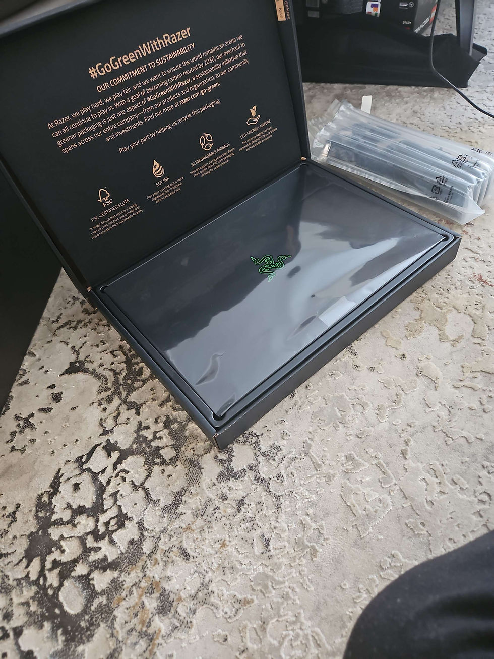 Miniaturbild: Razer Blade 16 (2023) i9 13 Gen RTX 4070 