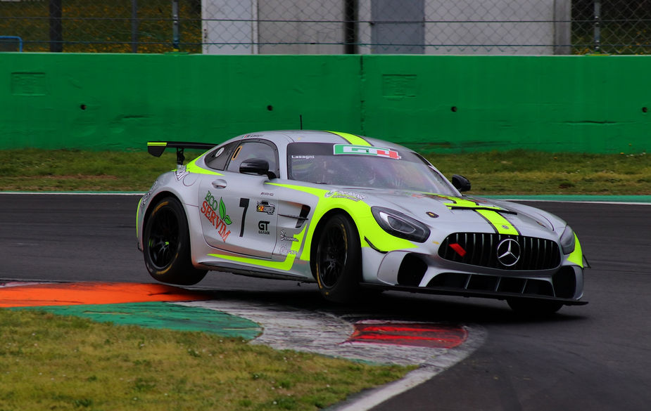 GT4-AMG.JPG