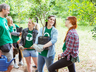 Colegio de Ciencias y Humanidades de la UJED recibe en donación más de 300 árboles