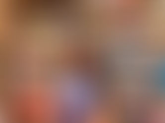 Danielle Lins com o livro V Antologia da Academia Vitoriense de Letras, Artes e Ciência; Capa do livro V Antologia da Academia Vitoriense de Letras, Artes e Ciência AVLAC;