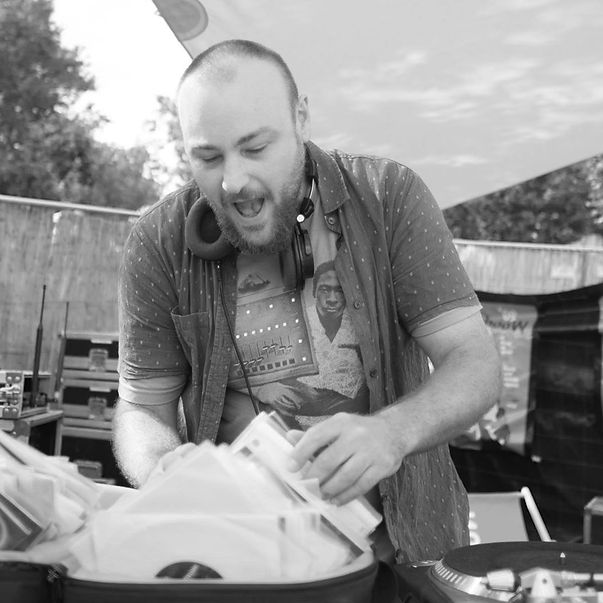 dj2.jpg