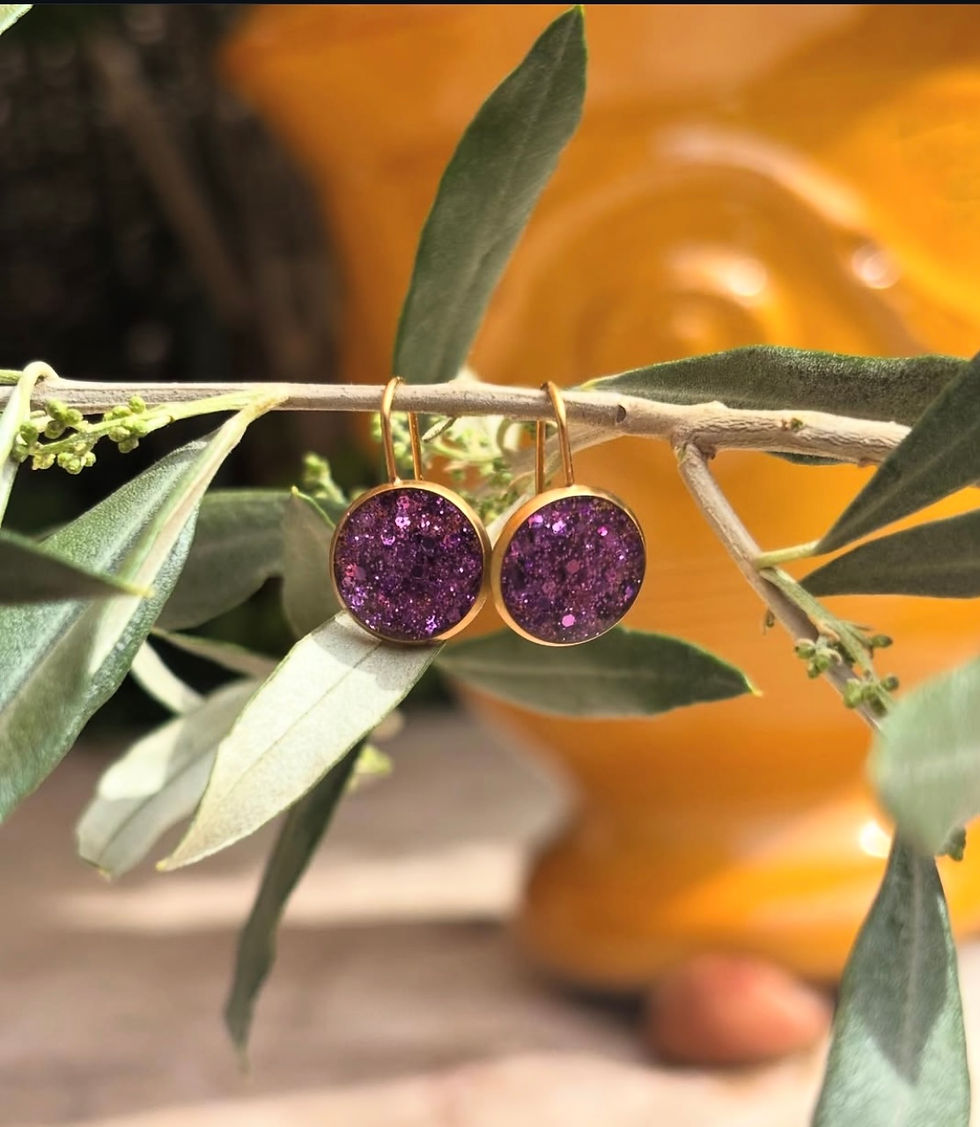 Boucles rondes violettes