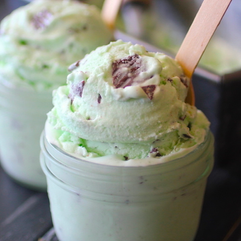 No Churn Mint Chip Ice Cream