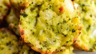 Cheesy Brocoli Bites