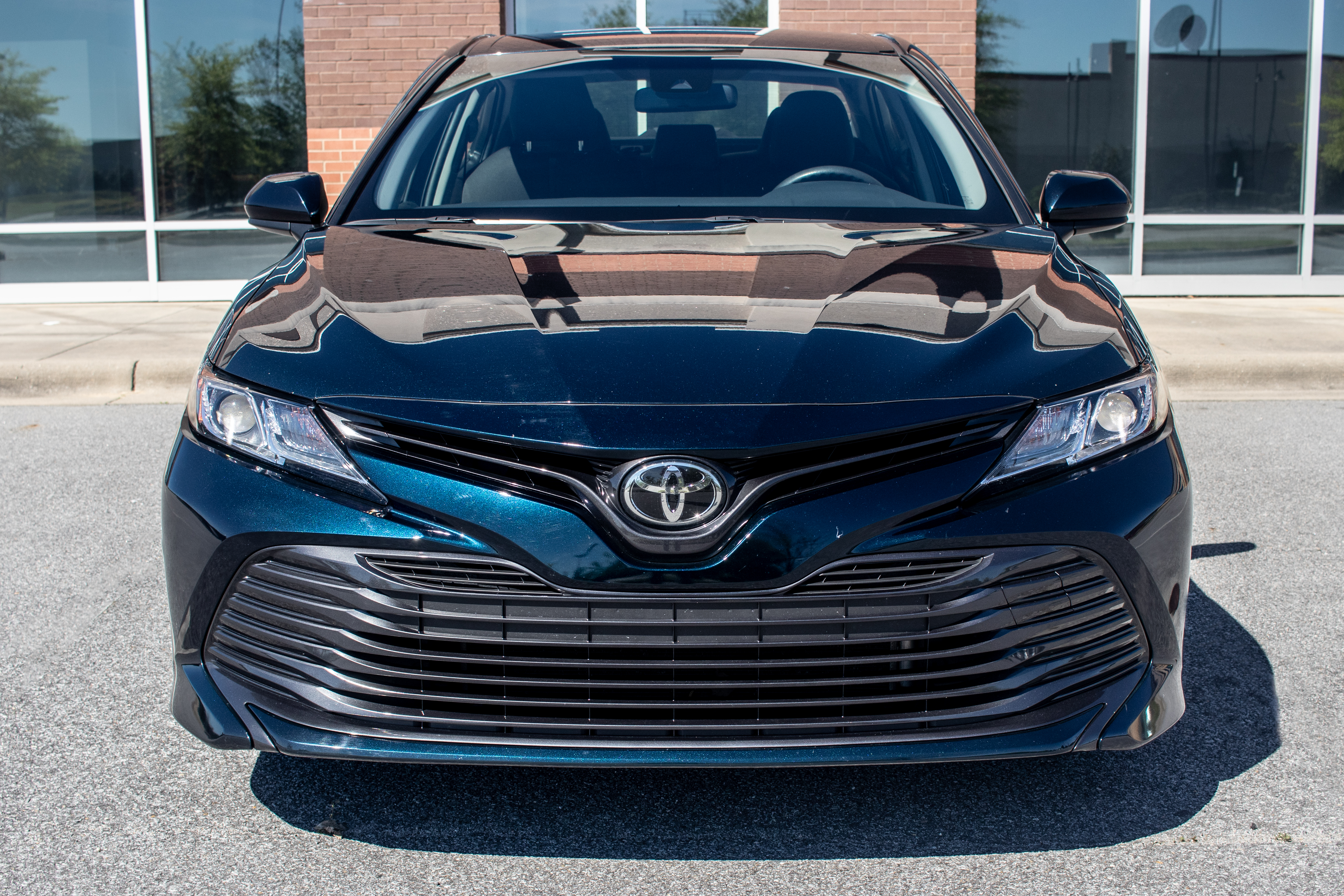 2018 Toyota Camry LE's photo