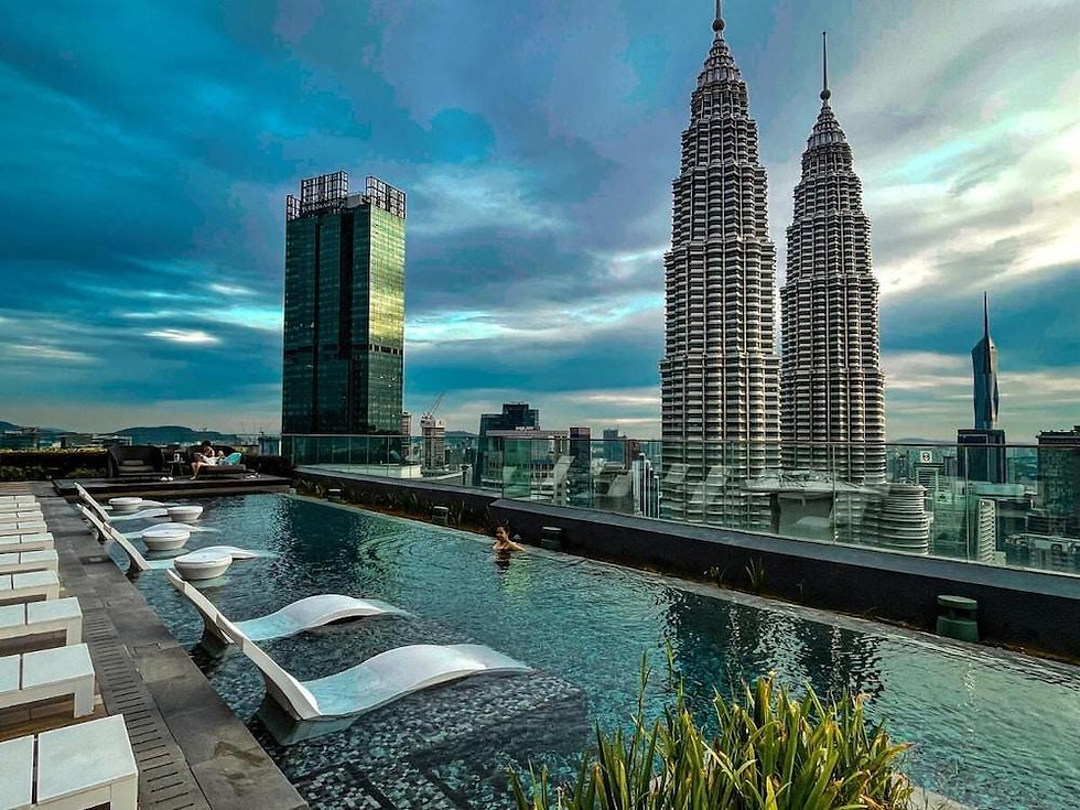 Pengalaman Menginap di Hotel View Twin Tower ✨🏙️