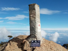 Gunung Latimojong: Puncak Tertinggi di Sulawesi yang Menawan