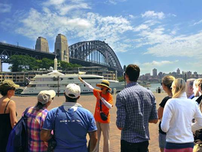 Apa Bedanya Tour Private dan Open Trip? Mana yang Cocok Buat Kamu?