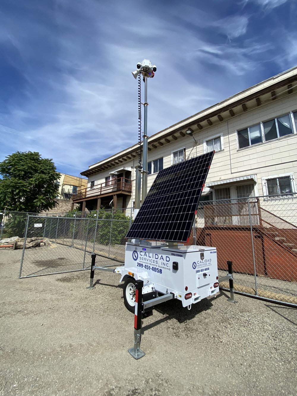 Calidad solar-powered mobile surveillance trailer deployed on site
