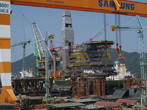 Lunskoye-A offshore platform photo