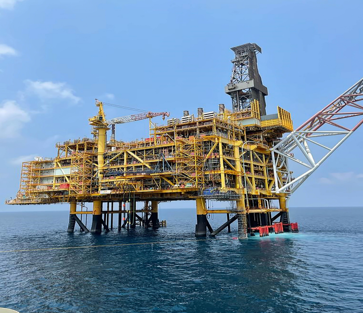 Shwe offshore platform photo
