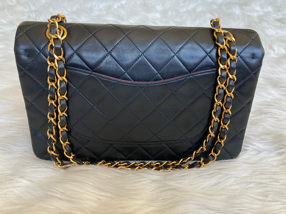 Thumbnail: CHANEL Classic Flap M
